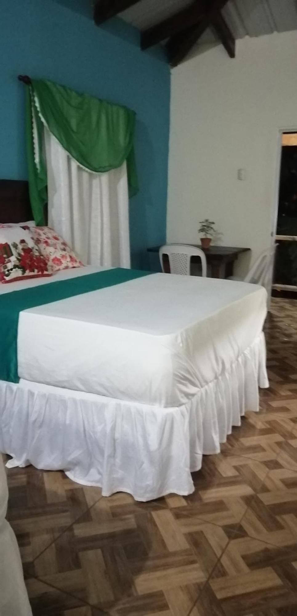 La Famosa Costillas A La Lena Jarabacoa Szoba fotó