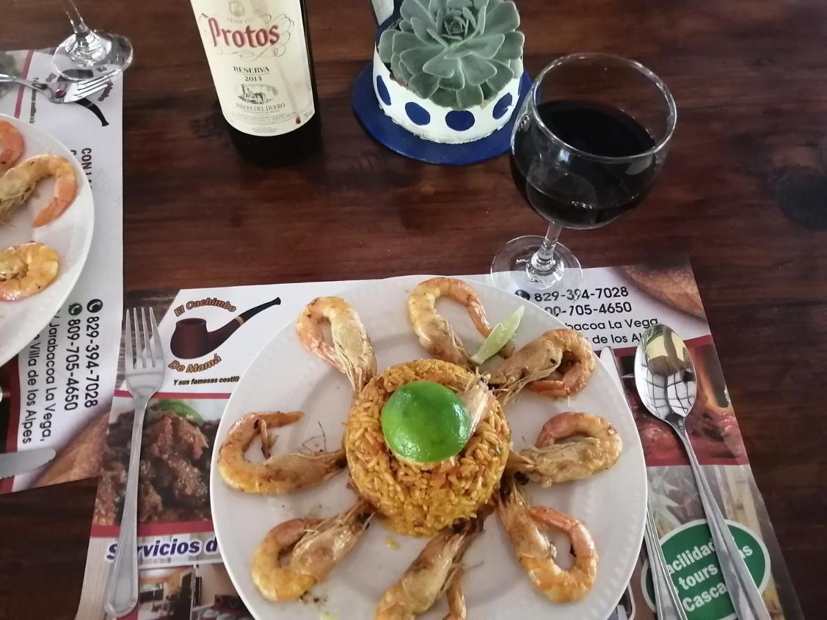 La Famosa Costillas A La Lena Jarabacoa Kültér fotó