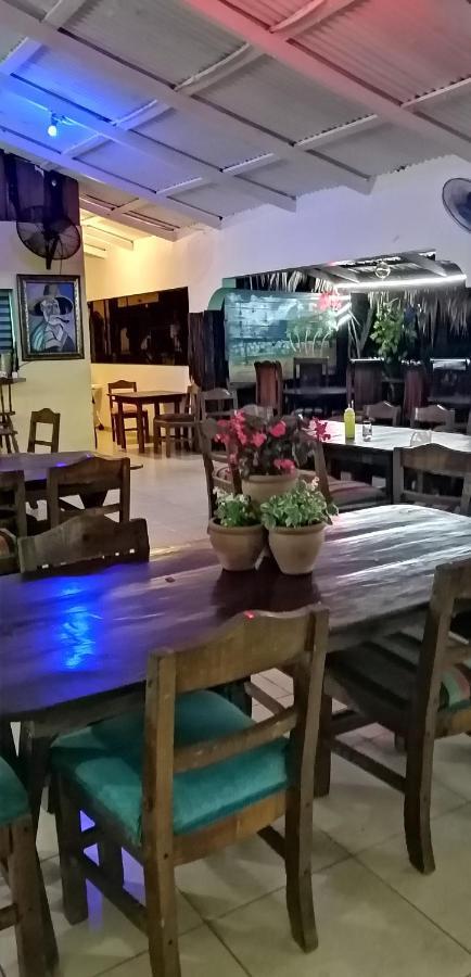 La Famosa Costillas A La Lena Jarabacoa Kültér fotó